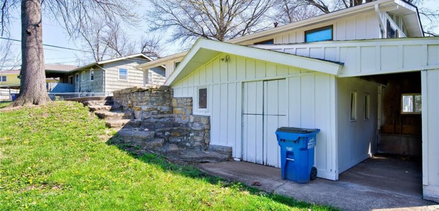 5916 N Michigan Avenue, Kansas City, MO 64118