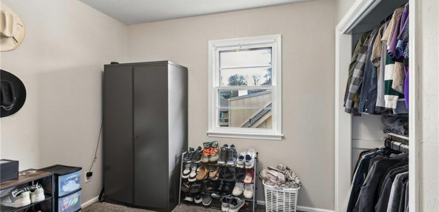 3509 Apple Tree Lane, Kansas City, MO 64119