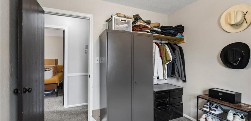 3509 Apple Tree Lane, Kansas City, MO 64119