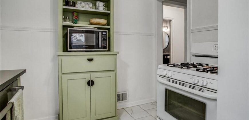 641 NE 42nd Street, Kansas City, MO 64116