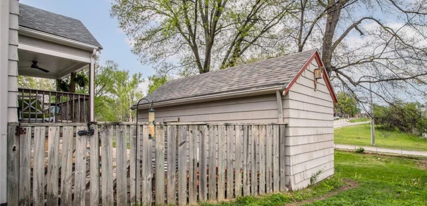 641 NE 42nd Street, Kansas City, MO 64116