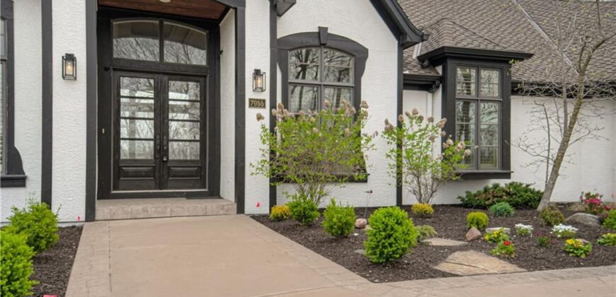 7055 NW Scenic Drive, County/Other, MO 64152