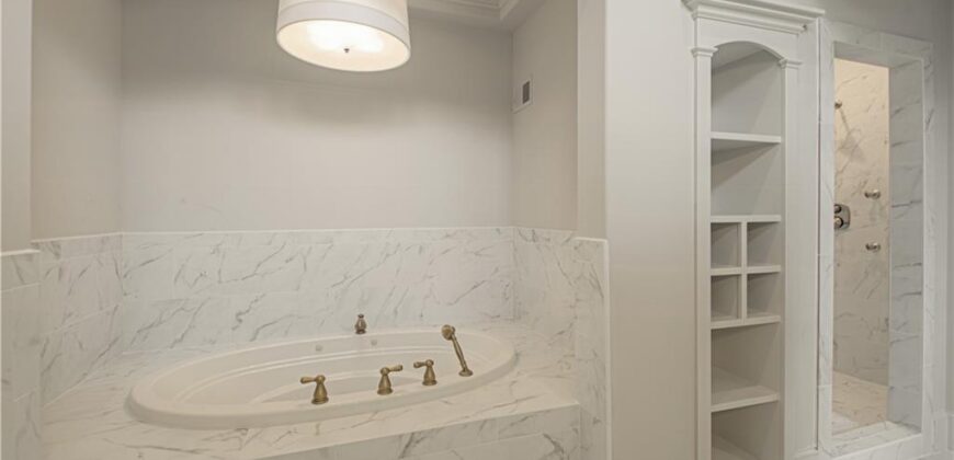 7055 NW Scenic Drive, County/Other, MO 64152