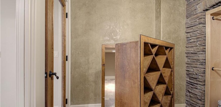 7055 NW Scenic Drive, County/Other, MO 64152