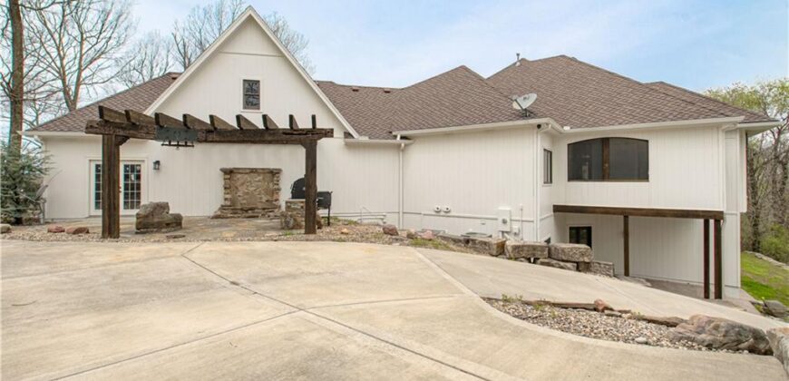 7055 NW Scenic Drive, County/Other, MO 64152