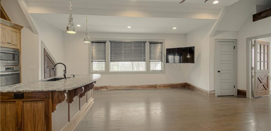 7055 NW Scenic Drive, County/Other, MO 64152