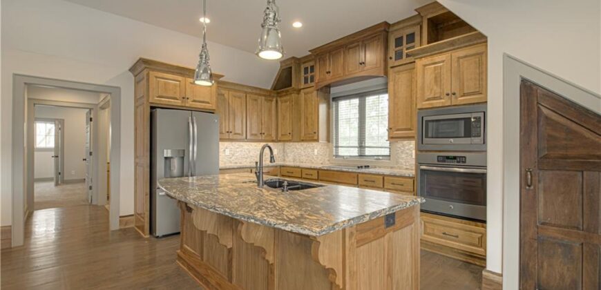 7055 NW Scenic Drive, County/Other, MO 64152