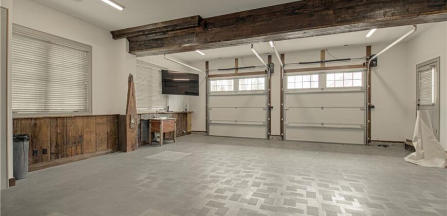 7055 NW Scenic Drive, County/Other, MO 64152