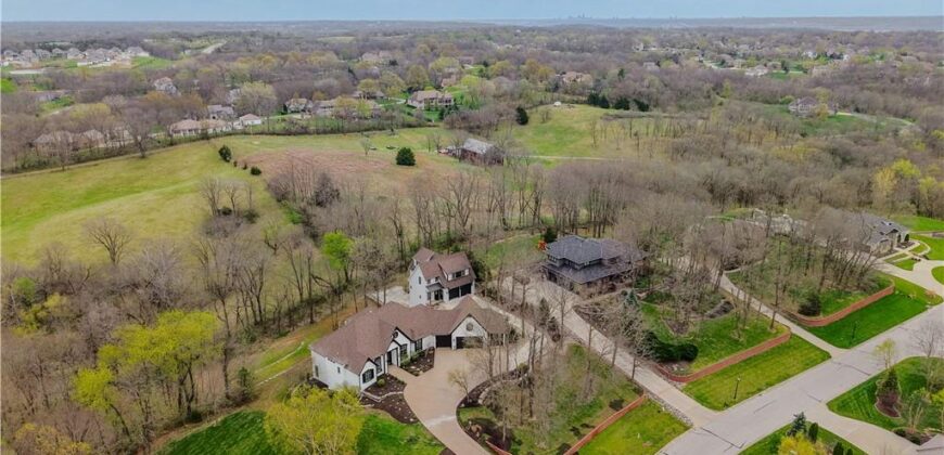 7055 NW Scenic Drive, County/Other, MO 64152