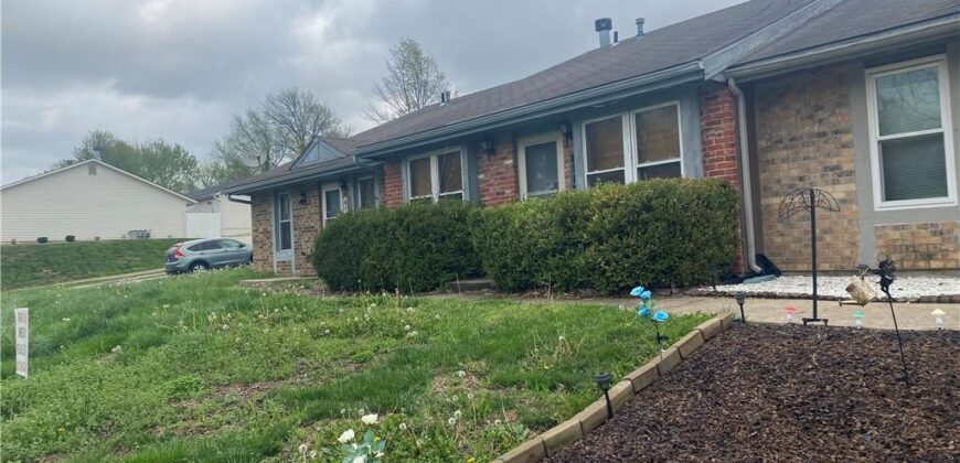 8213 NW Mace Road, Kansas City, MO 64152