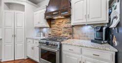 15190 N Cherry Court, Parkville, MO 64152