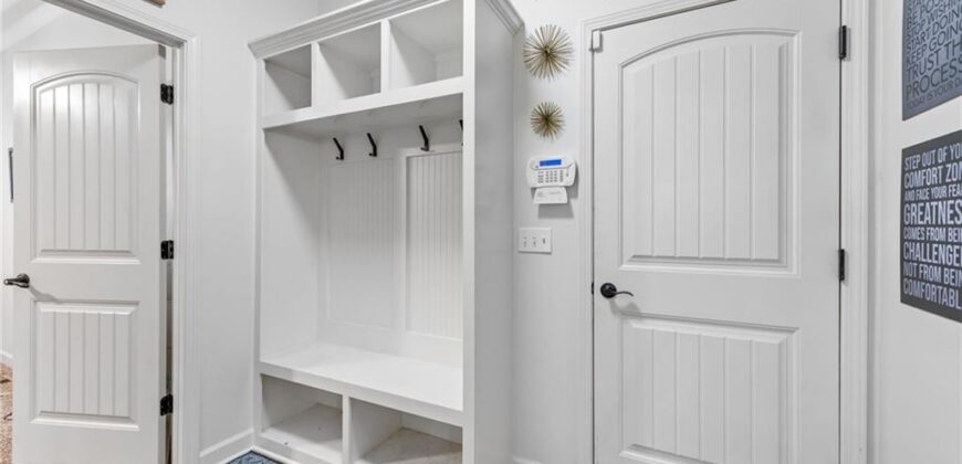 15190 N Cherry Court, Parkville, MO 64152