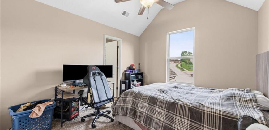 15190 N Cherry Court, Parkville, MO 64152