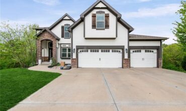 15190 N Cherry Court, Parkville, MO 64152