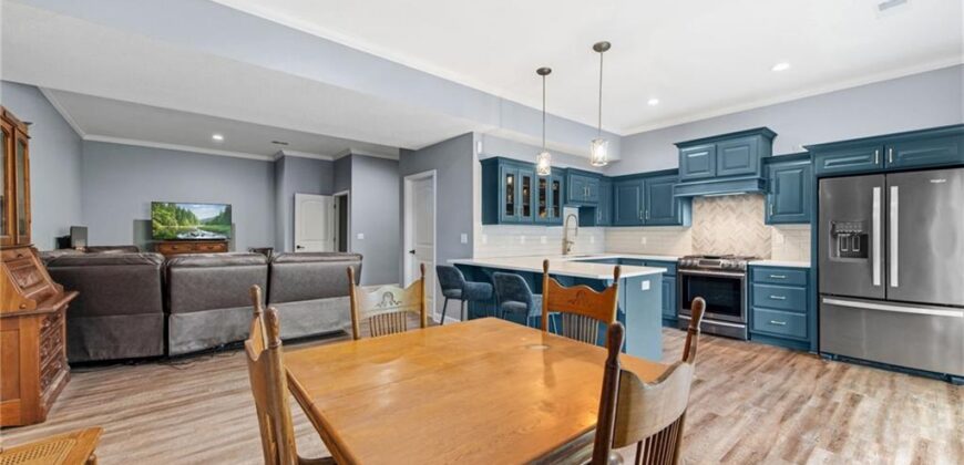 15190 N Cherry Court, Parkville, MO 64152