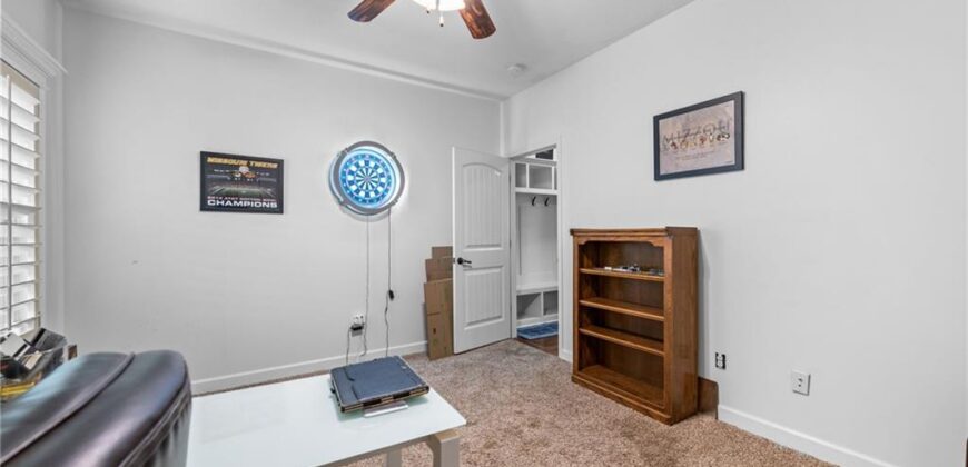 15190 N Cherry Court, Parkville, MO 64152