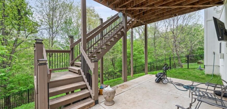 15190 N Cherry Court, Parkville, MO 64152