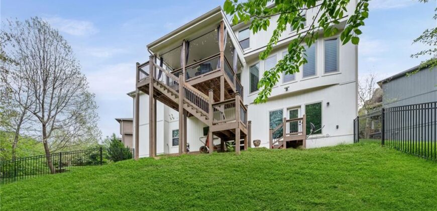 15190 N Cherry Court, Parkville, MO 64152