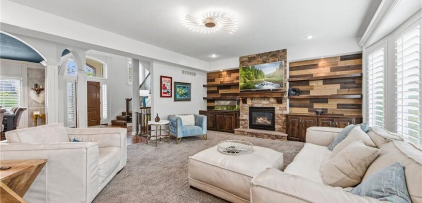 15190 N Cherry Court, Parkville, MO 64152