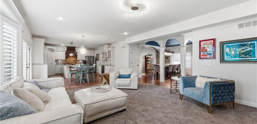 15190 N Cherry Court, Parkville, MO 64152