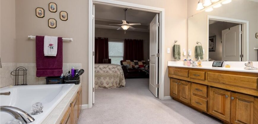 8925 NE 107th Terrace, Kansas City, MO 64157