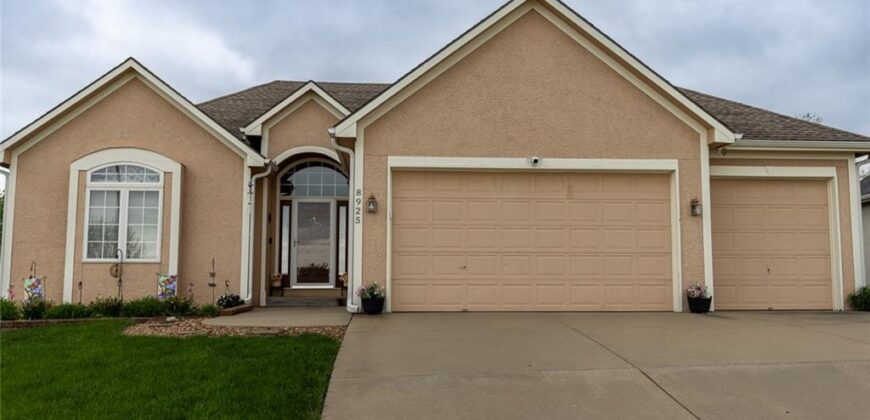 8925 NE 107th Terrace, Kansas City, MO 64157