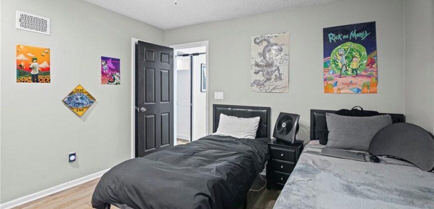 8307 N Chatham Avenue, Kansas City, MO 64151