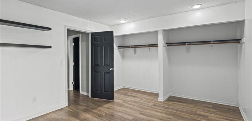 8307 N Chatham Avenue, Kansas City, MO 64151