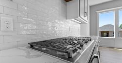 4830 NW Huonker Court, Riverside, MO 64150