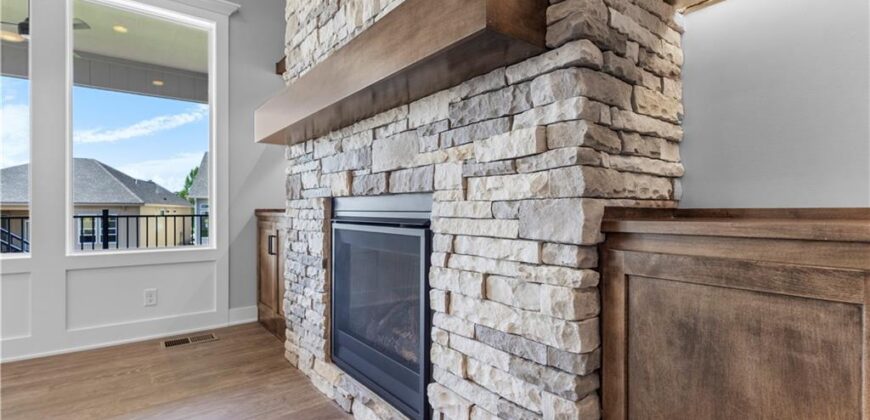 4830 NW Huonker Court, Riverside, MO 64150