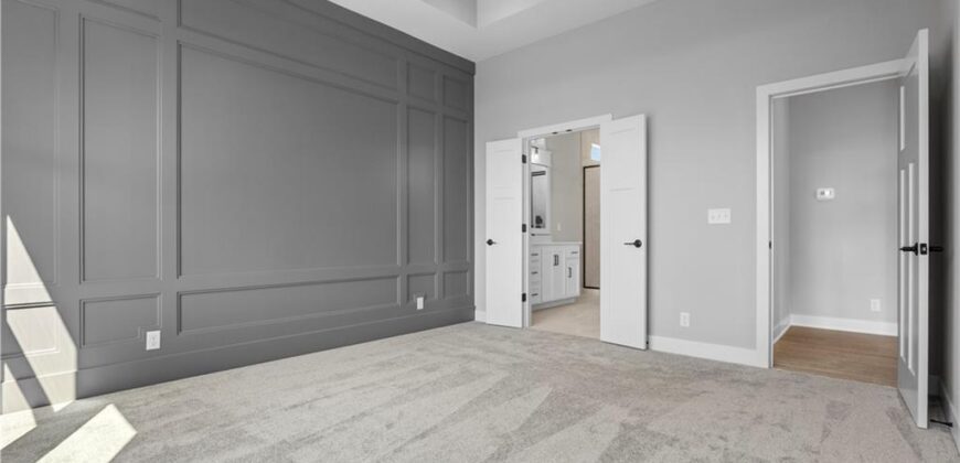 4830 NW Huonker Court, Riverside, MO 64150