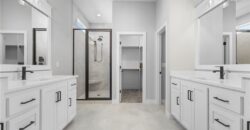 4830 NW Huonker Court, Riverside, MO 64150