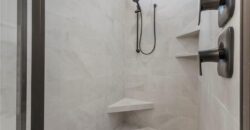 4830 NW Huonker Court, Riverside, MO 64150