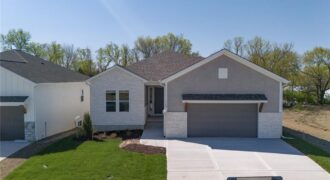 4830 NW Huonker Court, Riverside, MO 64150