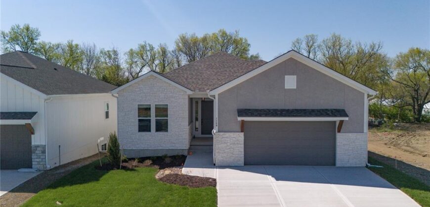 4830 NW Huonker Court, Riverside, MO 64150