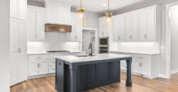 4840 NW Huonker Court, Riverside, MO 64150