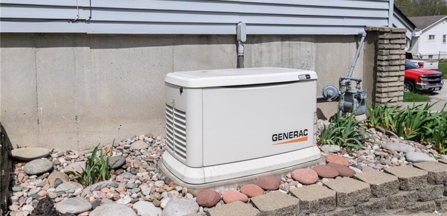 5208 N Wayne Avenue, Kansas City, MO 64118