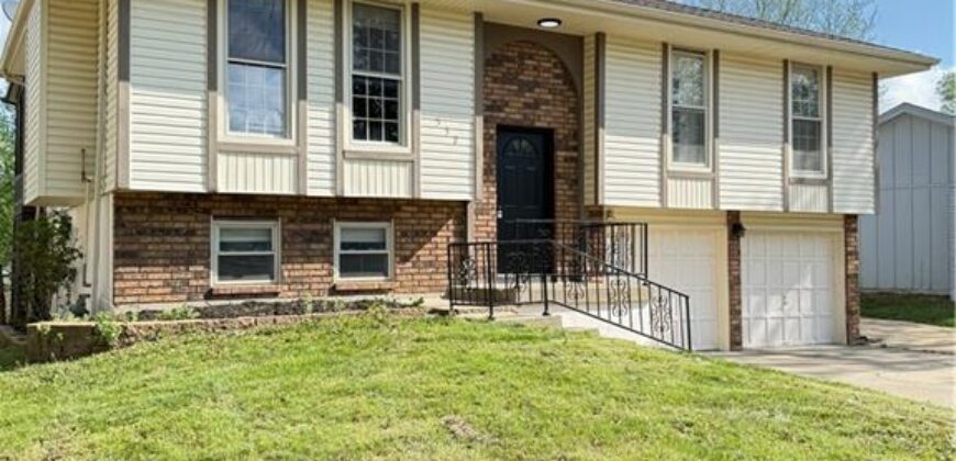 532 NE 98th Place, Kansas City, MO 64155