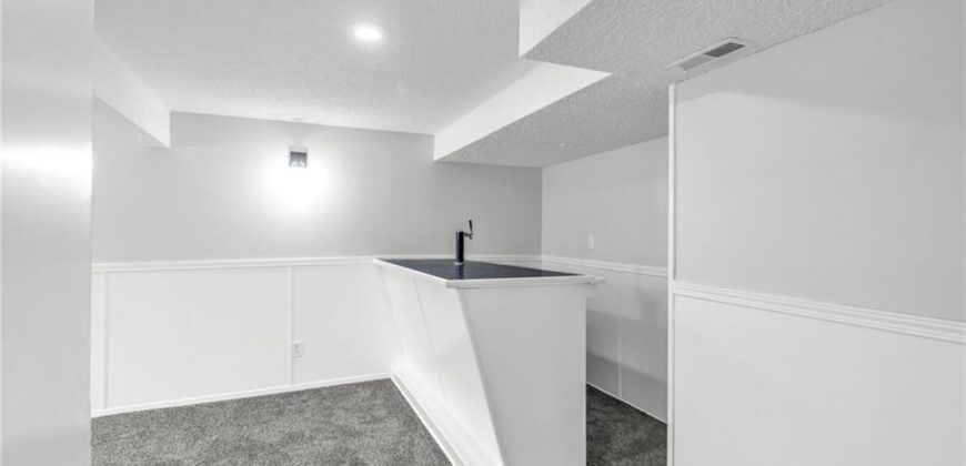 532 NE 98th Place, Kansas City, MO 64155