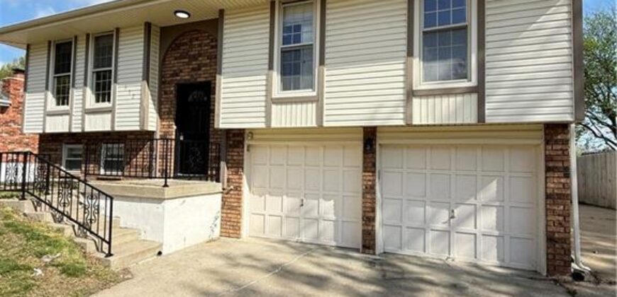 532 NE 98th Place, Kansas City, MO 64155