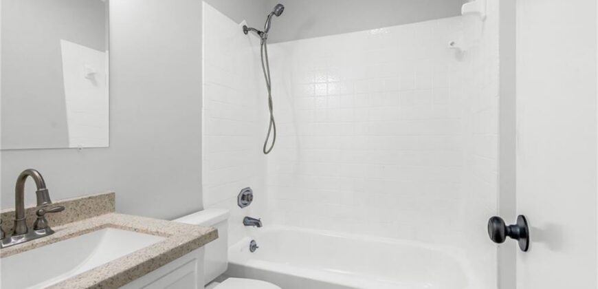 532 NE 98th Place, Kansas City, MO 64155