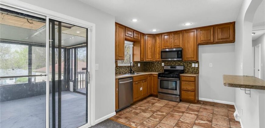 532 NE 98th Place, Kansas City, MO 64155