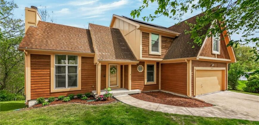 3415 Rock Creek Drive, Kansas City, MO 64116