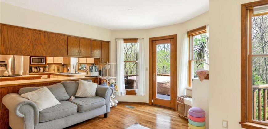 3415 Rock Creek Drive, Kansas City, MO 64116