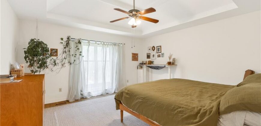 3415 Rock Creek Drive, Kansas City, MO 64116