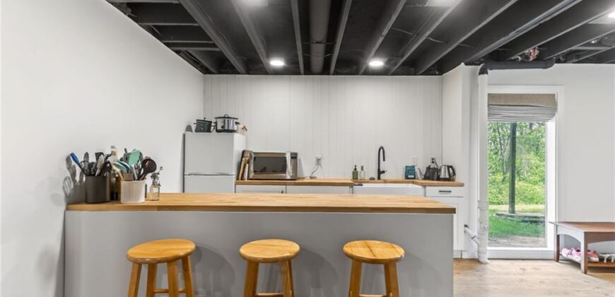 3415 Rock Creek Drive, Kansas City, MO 64116