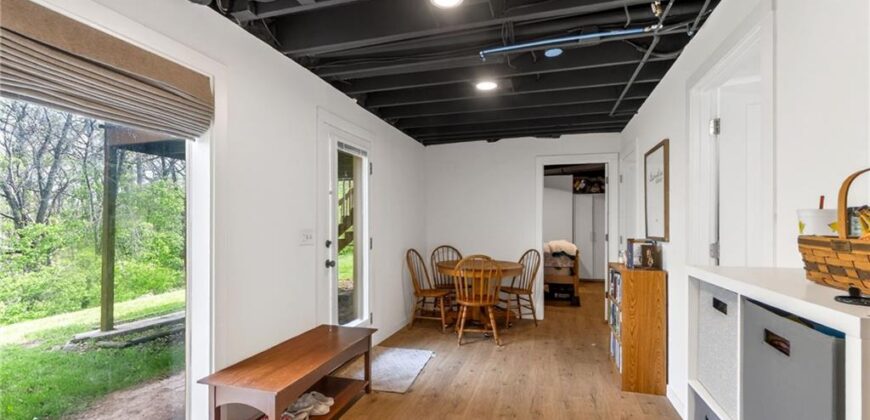 3415 Rock Creek Drive, Kansas City, MO 64116