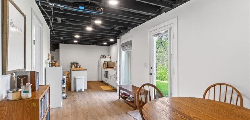 3415 Rock Creek Drive, Kansas City, MO 64116