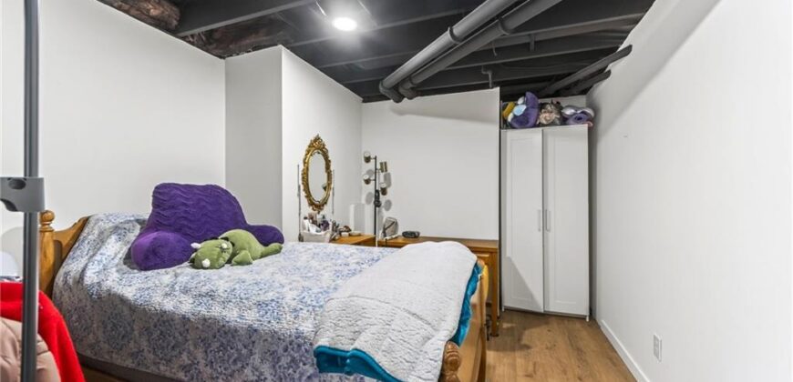 3415 Rock Creek Drive, Kansas City, MO 64116