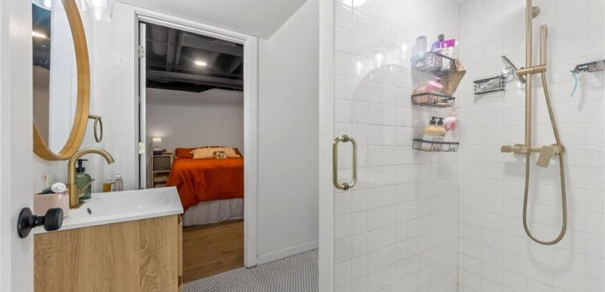 3415 Rock Creek Drive, Kansas City, MO 64116